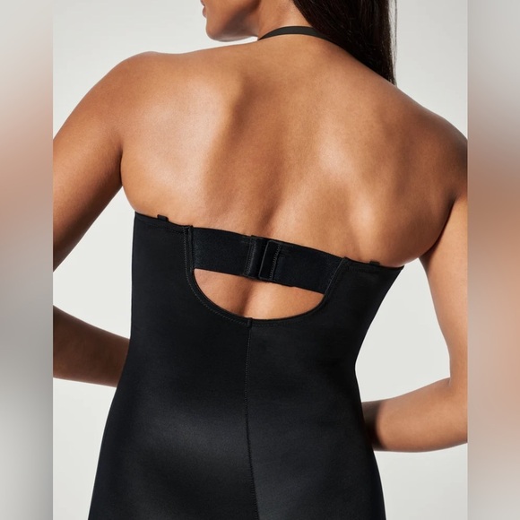 SPANXshape™ Suit Your Fancy Strapless Cupped Mid-Thigh Bodysuit Black Medium - Picture 5 of 12